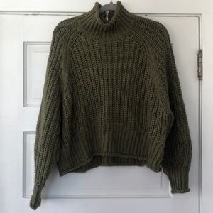 Turtle neck knitted sweater